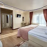 Victor & Hotel