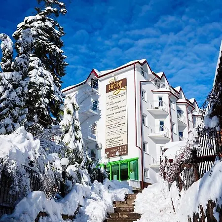 Victor & 4* トラスコヴェッツ