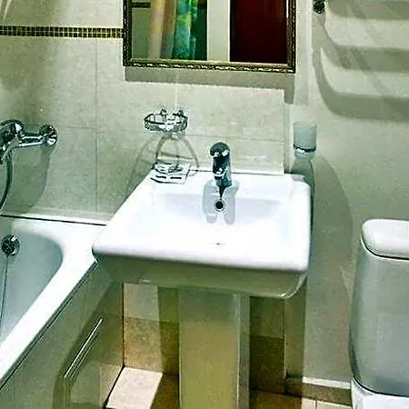 Victor & Hotel 4*