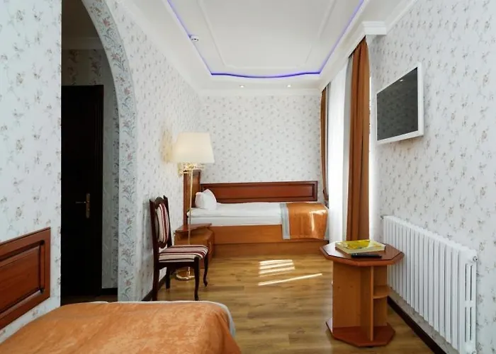 Victor & Hotel 4*