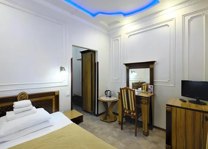 Hotel Victor & 4*